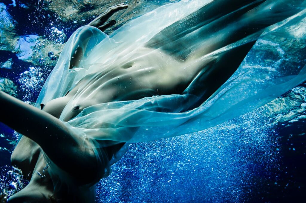 Hugh Arnold • Secreto Velado, Agua Nacida • 2013
